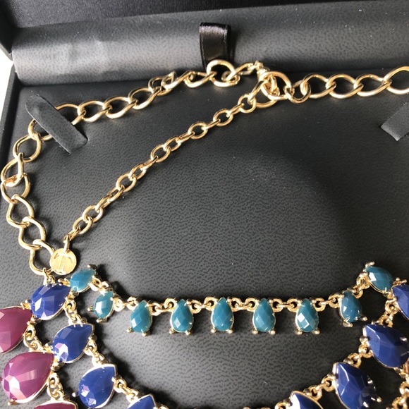 Talbots Acrylic Rhinestones Necklace - Picture 8 of 9